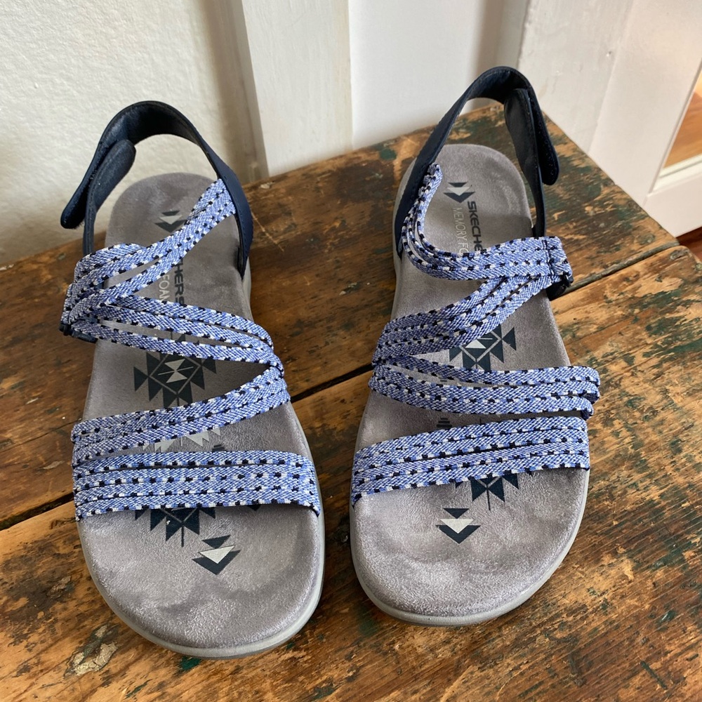 Sketchers Memory Foam Velcro Adjust Heel w/ Stretch foot Straps